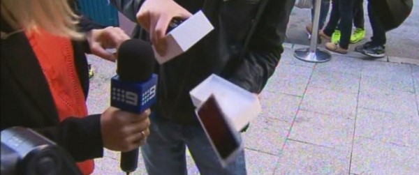 Perth iPhone 6 unboxing drop on live TV, September 2014